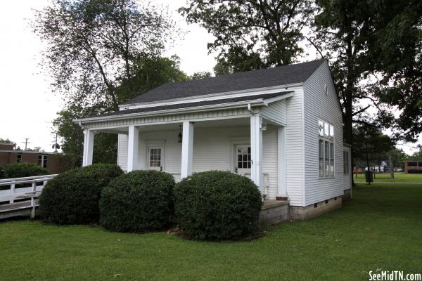 Tullahoma: house on square