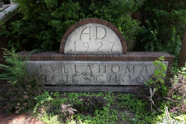 Tullahoma High School sign