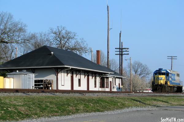 Tullahoma Depot with CSX 2556