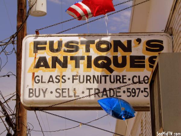Fuston's Antiques sign
