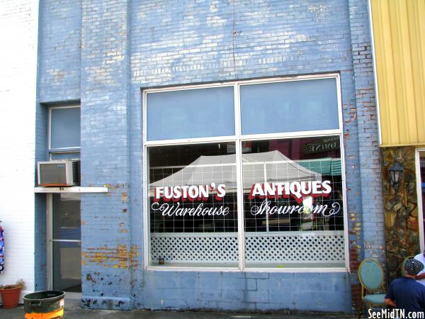 Fuston's Antiques - Smithville