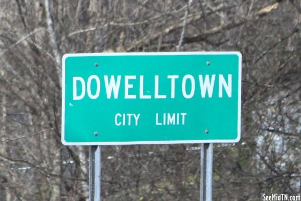 Dowelltown sign