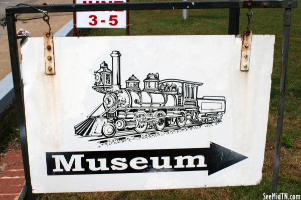 Cowan Railroad Museum, sign pointing to