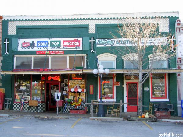 Soda Pop Junction in Lynnville (2008 Green exterior)