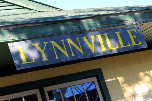 Lynnville Depot Museum town sign