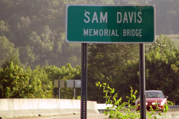 Sam Davis Memorial Bridge