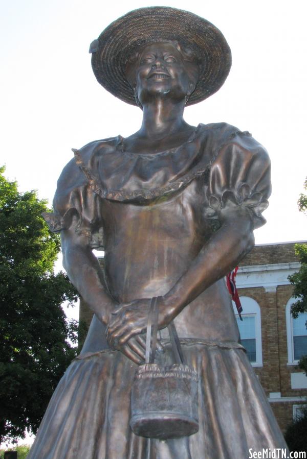 Minnie Pearl Statue (2008)