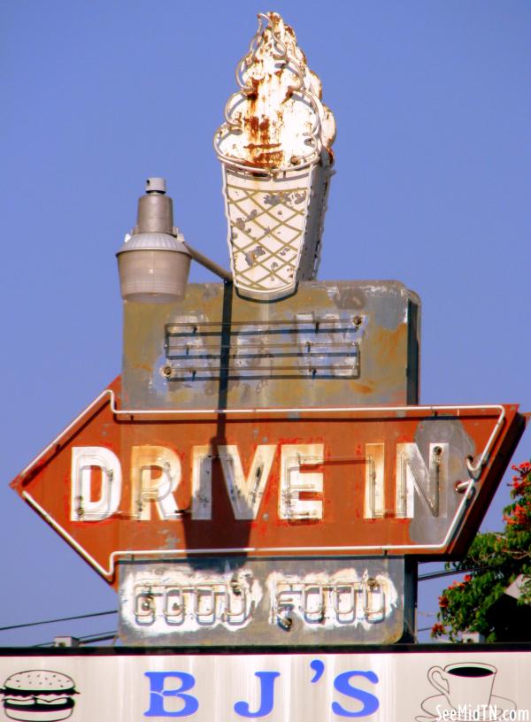 Vintage A&W Drive-In Neon sign - Erin, TN