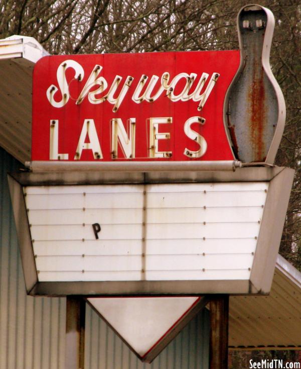 Skyway Lanes sign