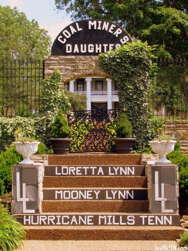 The steps to Loretta Lynn's Yard & Mansion