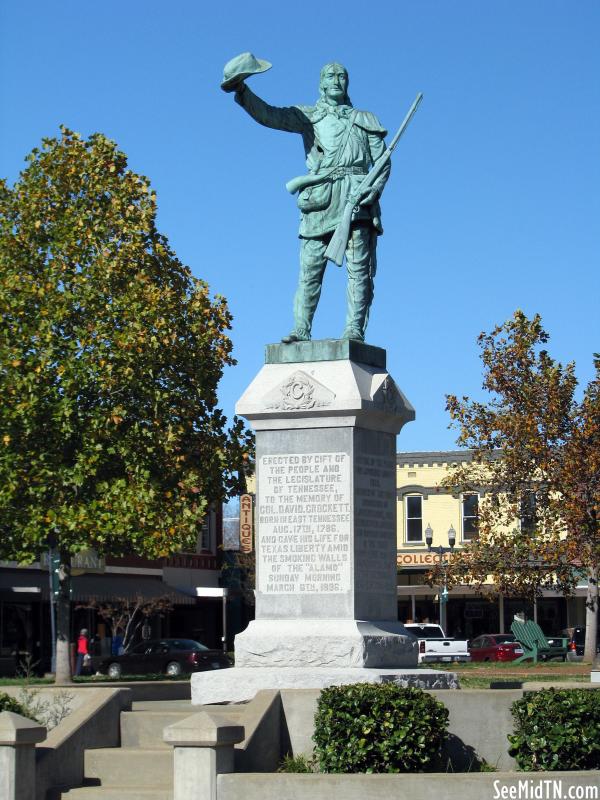 Davy Crockett Statue 3