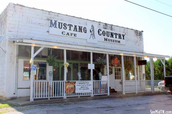 Mustang County Cafe &amp; Museum - Loretto
