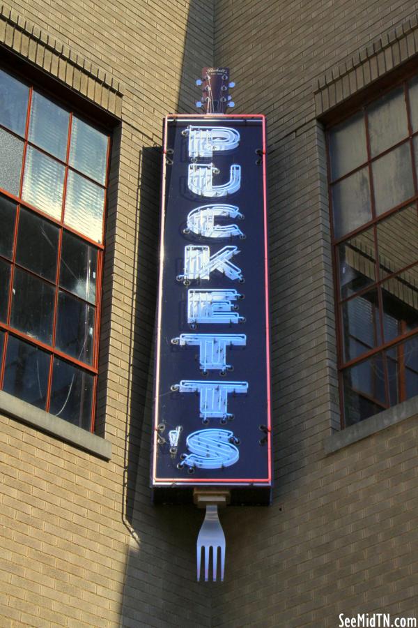 Puckett's neon sign - Columbia, TN