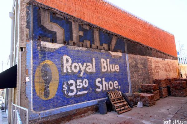 recently uncovered Selz Shoe wall ad - Columbia, TN