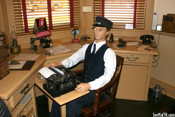 Cookeville Depot Museum: Telegraph Operator