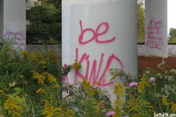 Be Kind graffiti