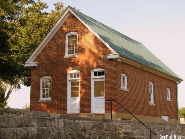 Fort Donelson Cemetery building