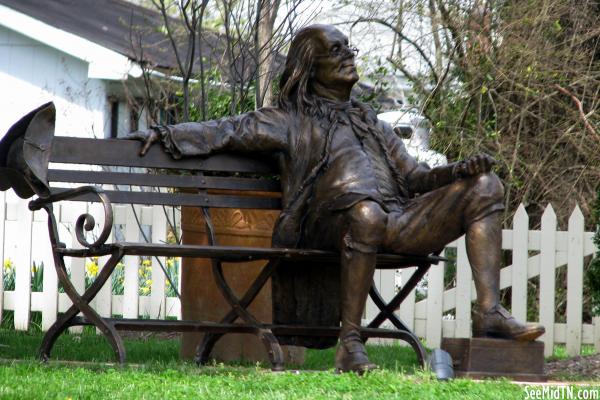 Benjamin Franklin Bench and Statue