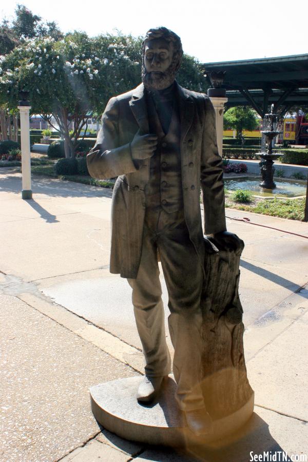 Choo Choo Statue of Charles Willard