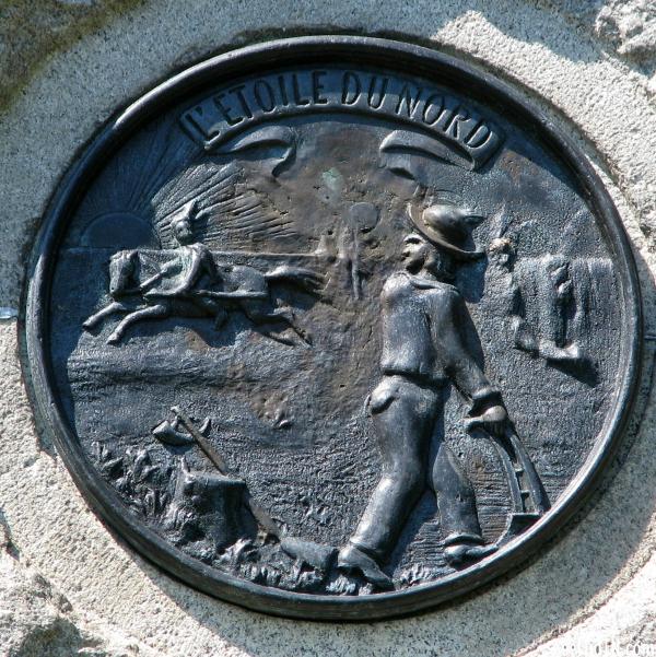 Missionary Ridge: Delong Reservation Monument Detail