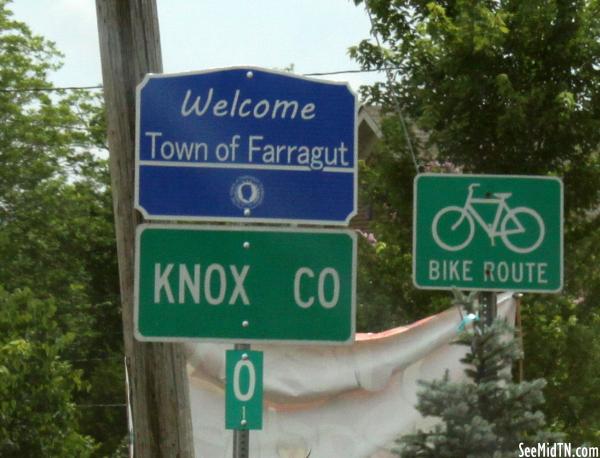 Knox Co. & Welcome to Farragut sign