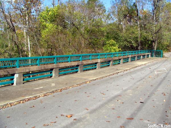 Old Harding Pl. bridge over Mill Creek
