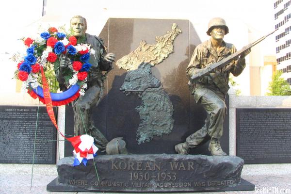 Korean War memorial Statue