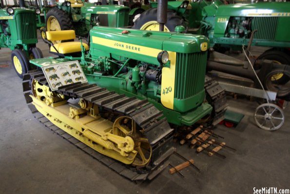 John Deere 420