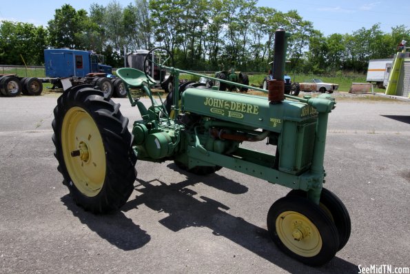 John Deere Model B