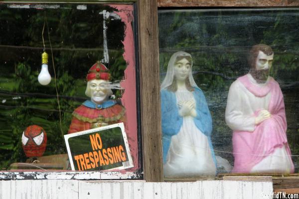 Storefront along old US31E