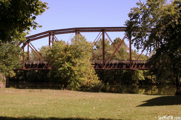 Cumberland River Bicentennial Trail Bridge