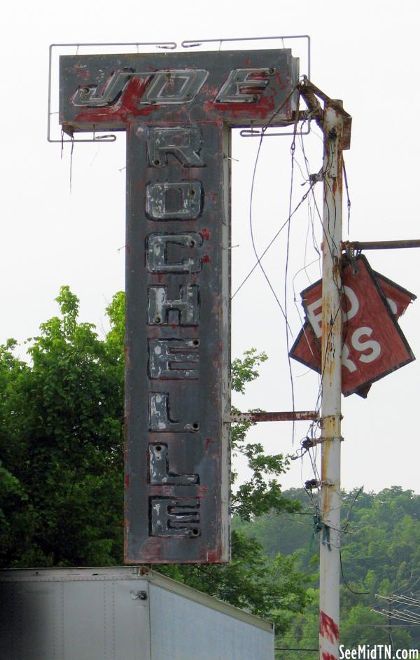 Joe Rochelle's Used Cars neon sign