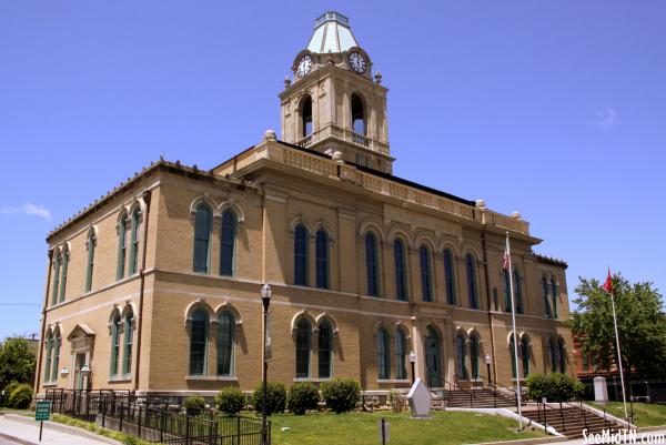 Robertson County Courthouse (2020) - Springfield, TN