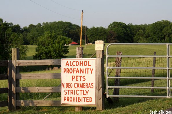 Bell Witch Cave entrance regulations sign