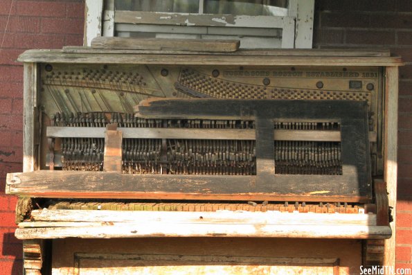 Abandoned House's Piano