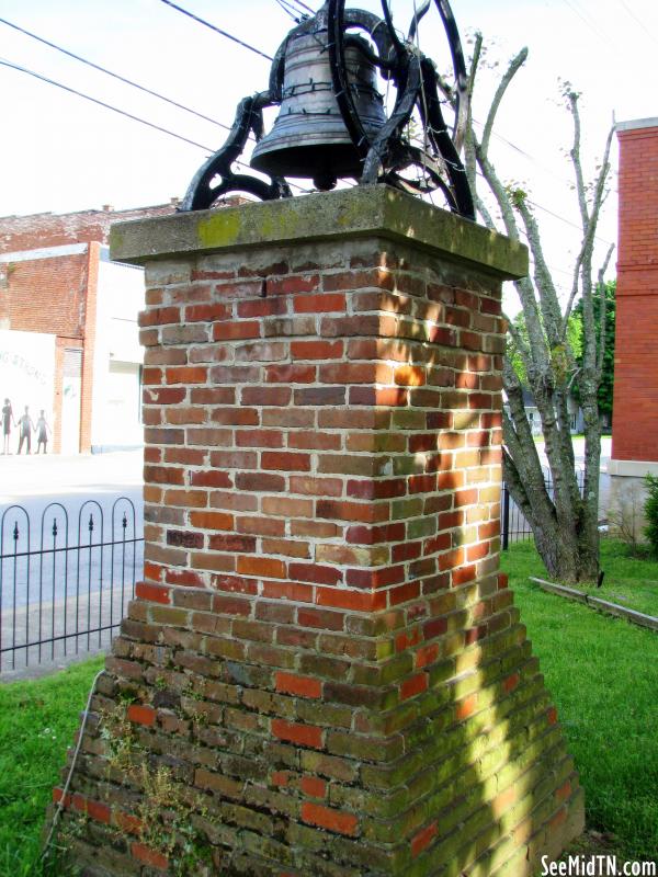 Trousdale County Courthouse bell