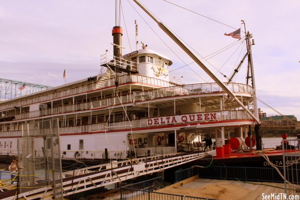 Delta Queen front from dockside