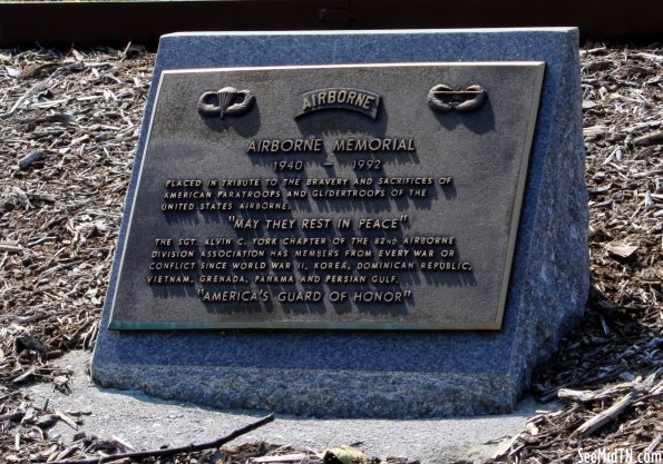 Chattanooga National Cemetery: Airborne Memorial