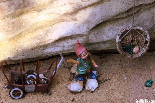 05h: Gnome Valley: Basket of Gemstones