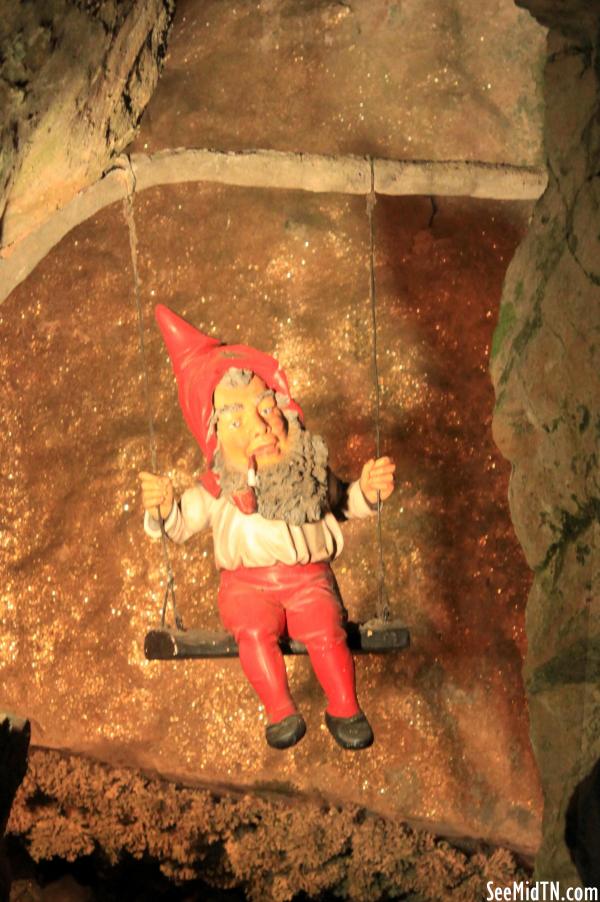 77b: Fairyland Cavern: Swinging Gnome