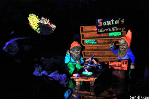 78: Fairyland Cavern: Santa's Workshop