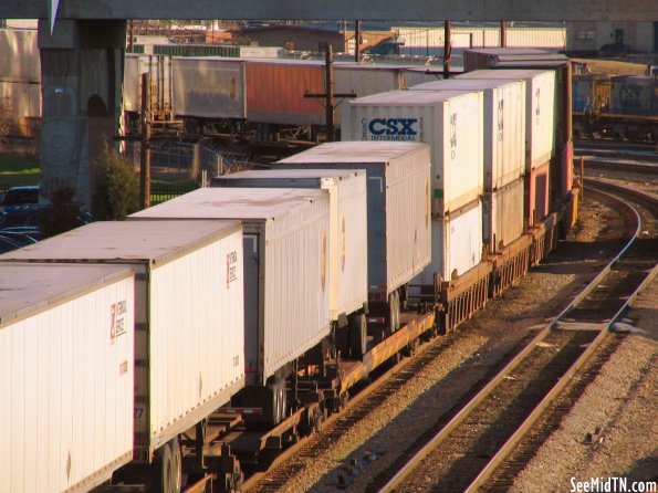 Trains bending through the Gulch