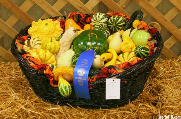 Agriculture: Cornucopia basket