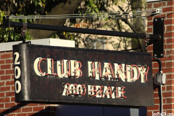 Club Handy 200 Beale neon sign