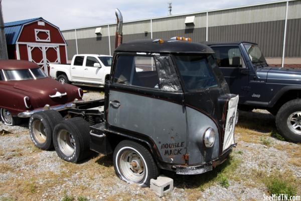 VW Truck Double Mack