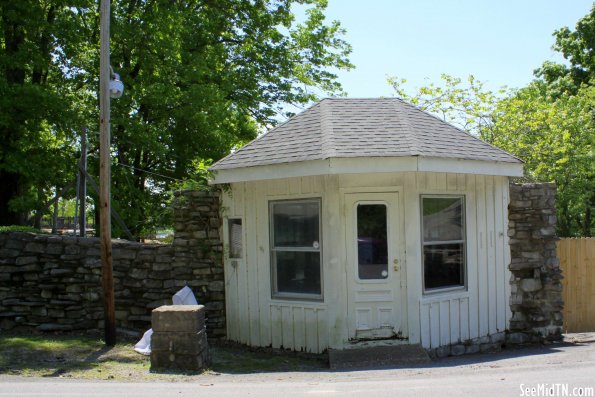 Cash Estate Guard Office