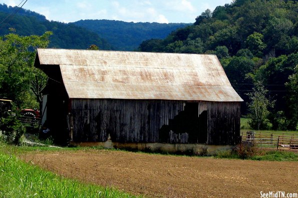 Faded SEE ROCK CITY barn