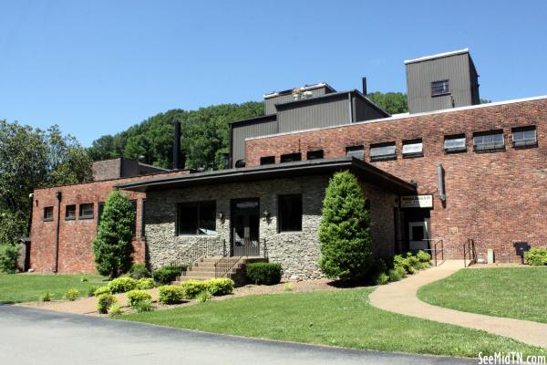 George Dickel: Distillery front