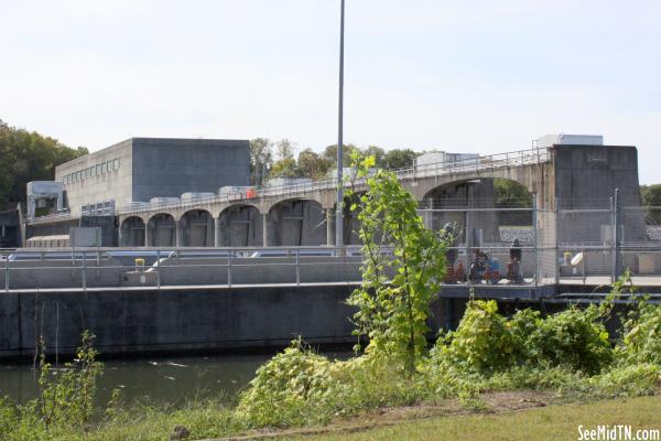 Cheatham Dam from the side