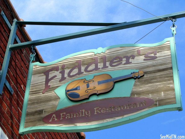 Fiddler's sign